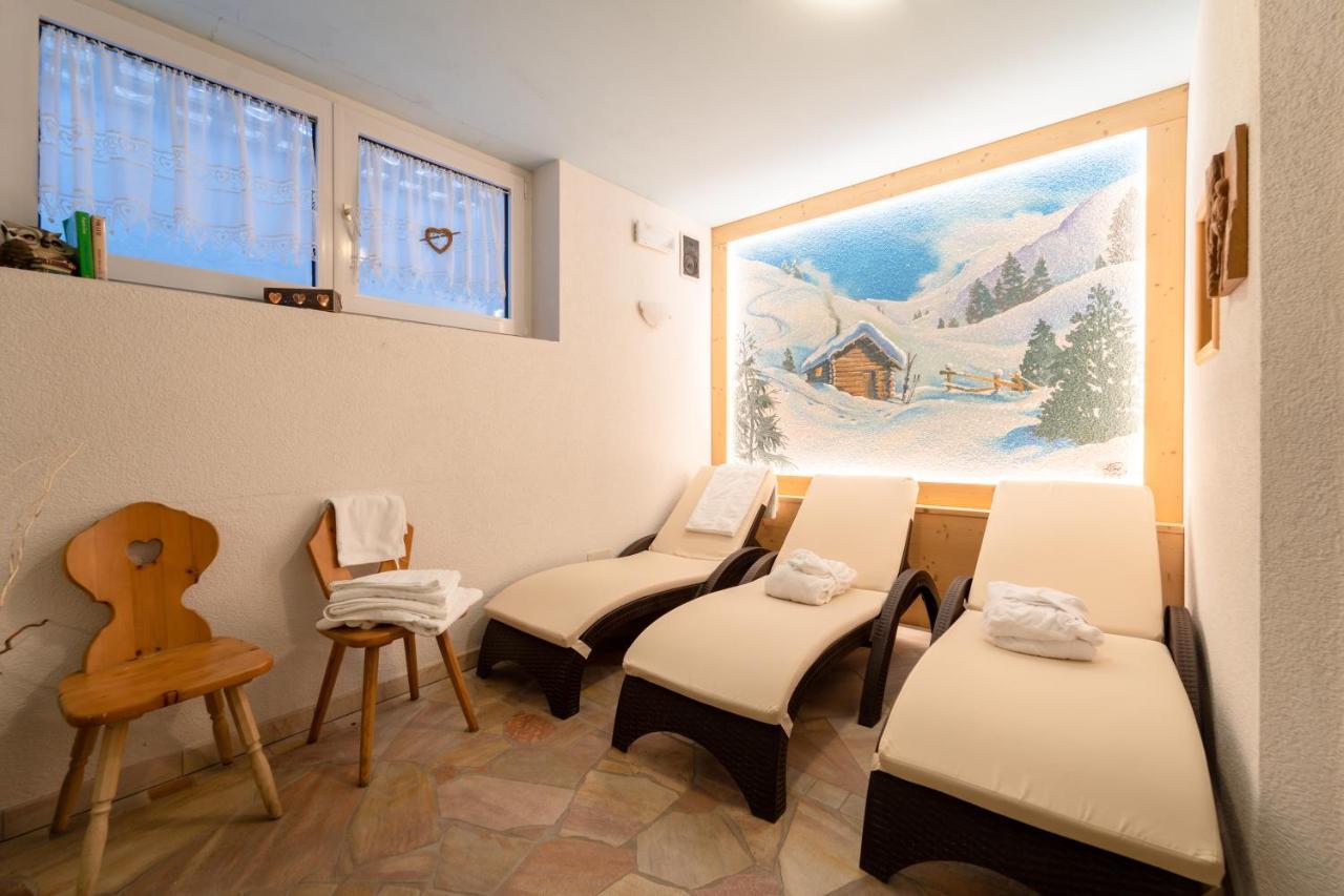 Berg Hotel Latemar Spitze ヴィーゴ・ディ・ファッサ エクステリア 写真