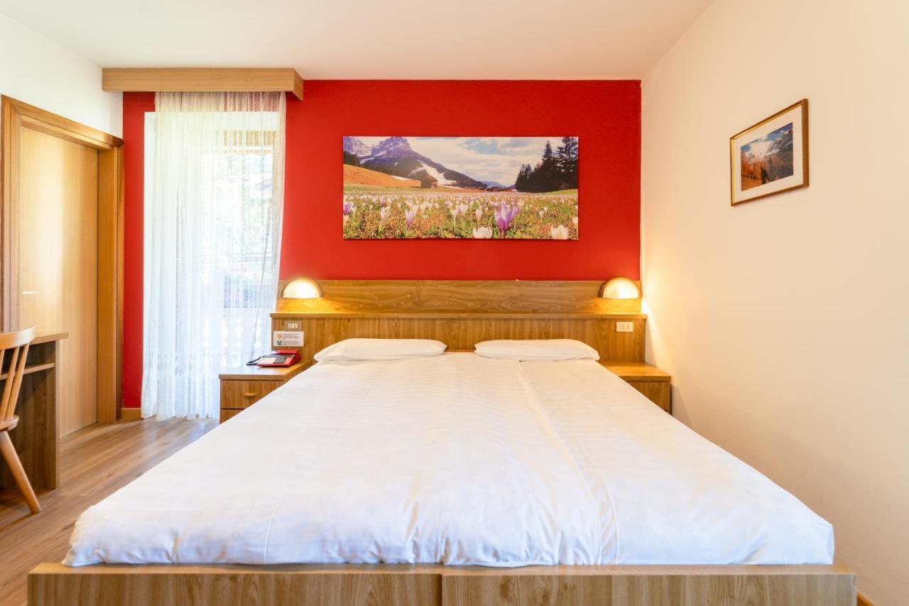 Berg Hotel Latemar Spitze ヴィーゴ・ディ・ファッサ エクステリア 写真
