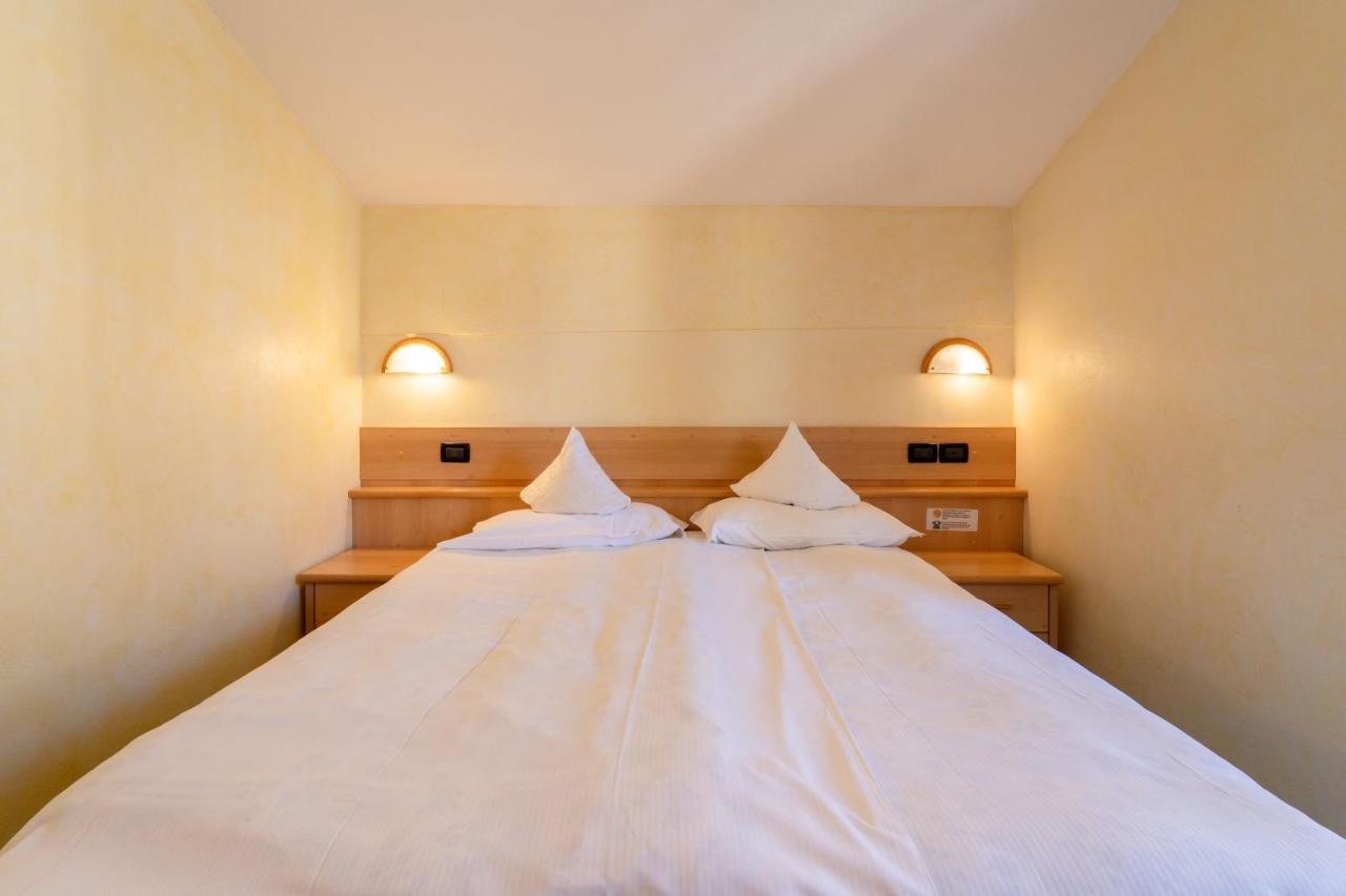 Berg Hotel Latemar Spitze ヴィーゴ・ディ・ファッサ エクステリア 写真