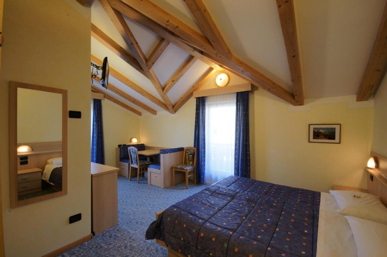 Berg Hotel Latemar Spitze ヴィーゴ・ディ・ファッサ エクステリア 写真