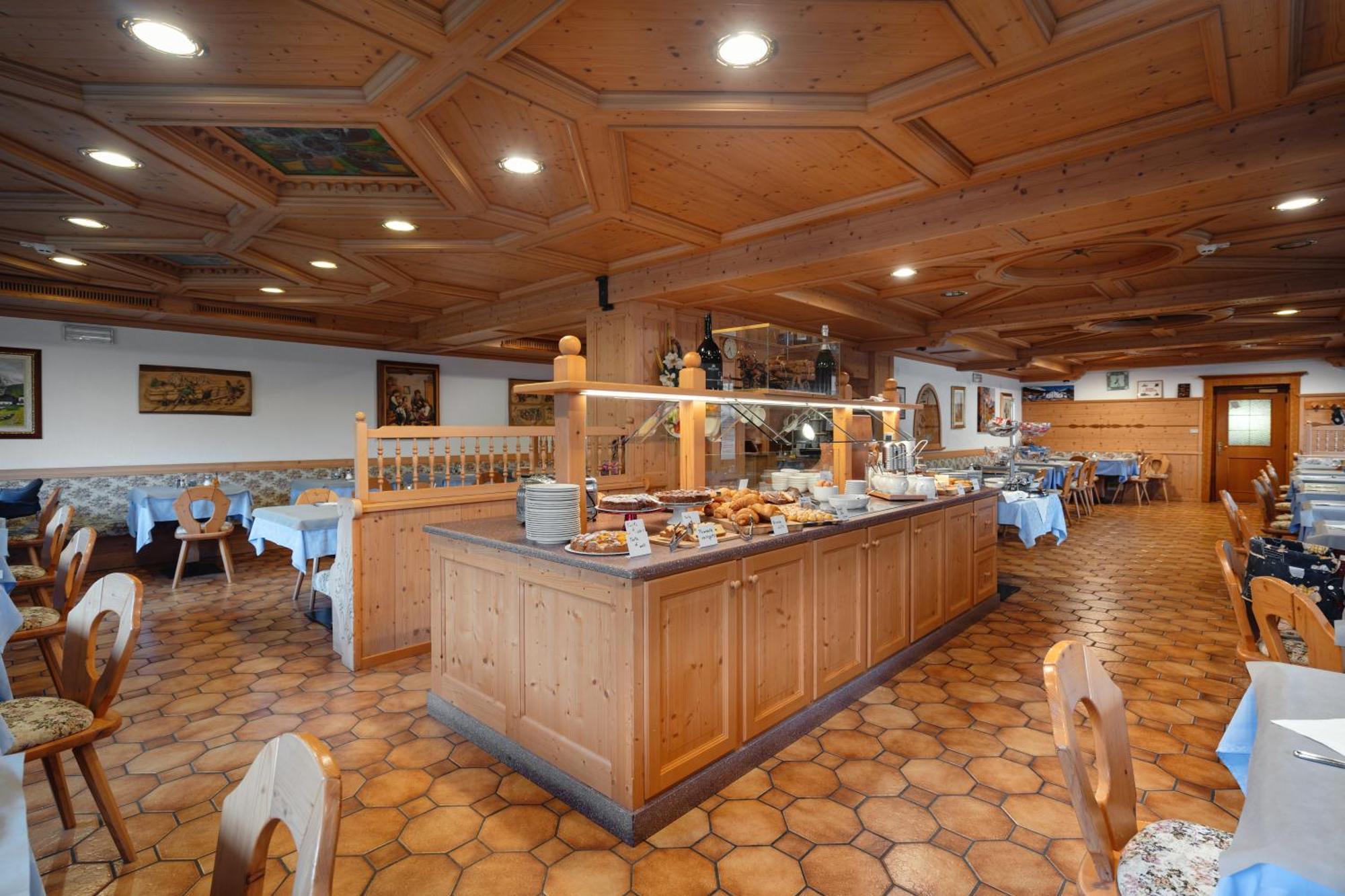 Berg Hotel Latemar Spitze ヴィーゴ・ディ・ファッサ エクステリア 写真