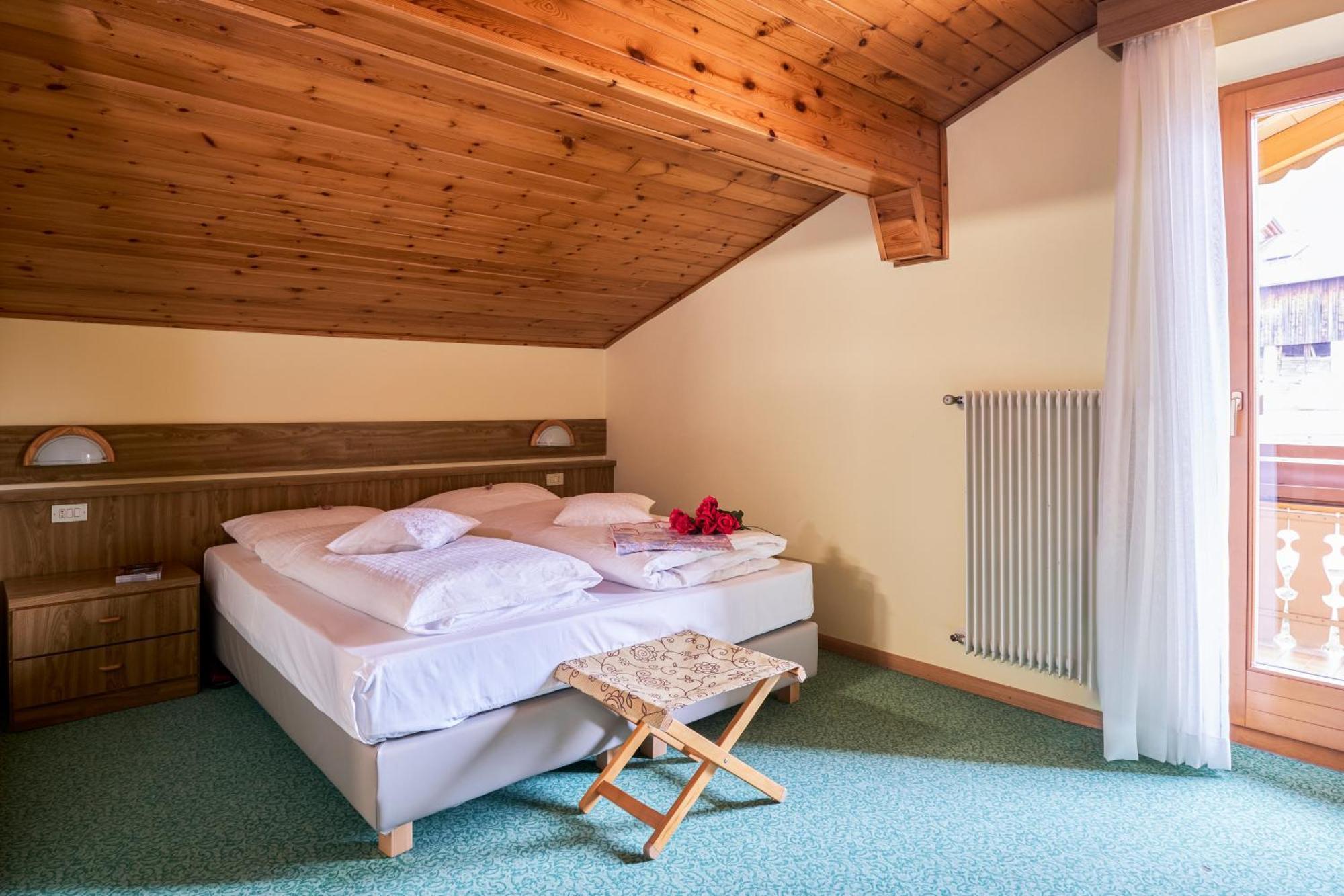 Berg Hotel Latemar Spitze ヴィーゴ・ディ・ファッサ エクステリア 写真