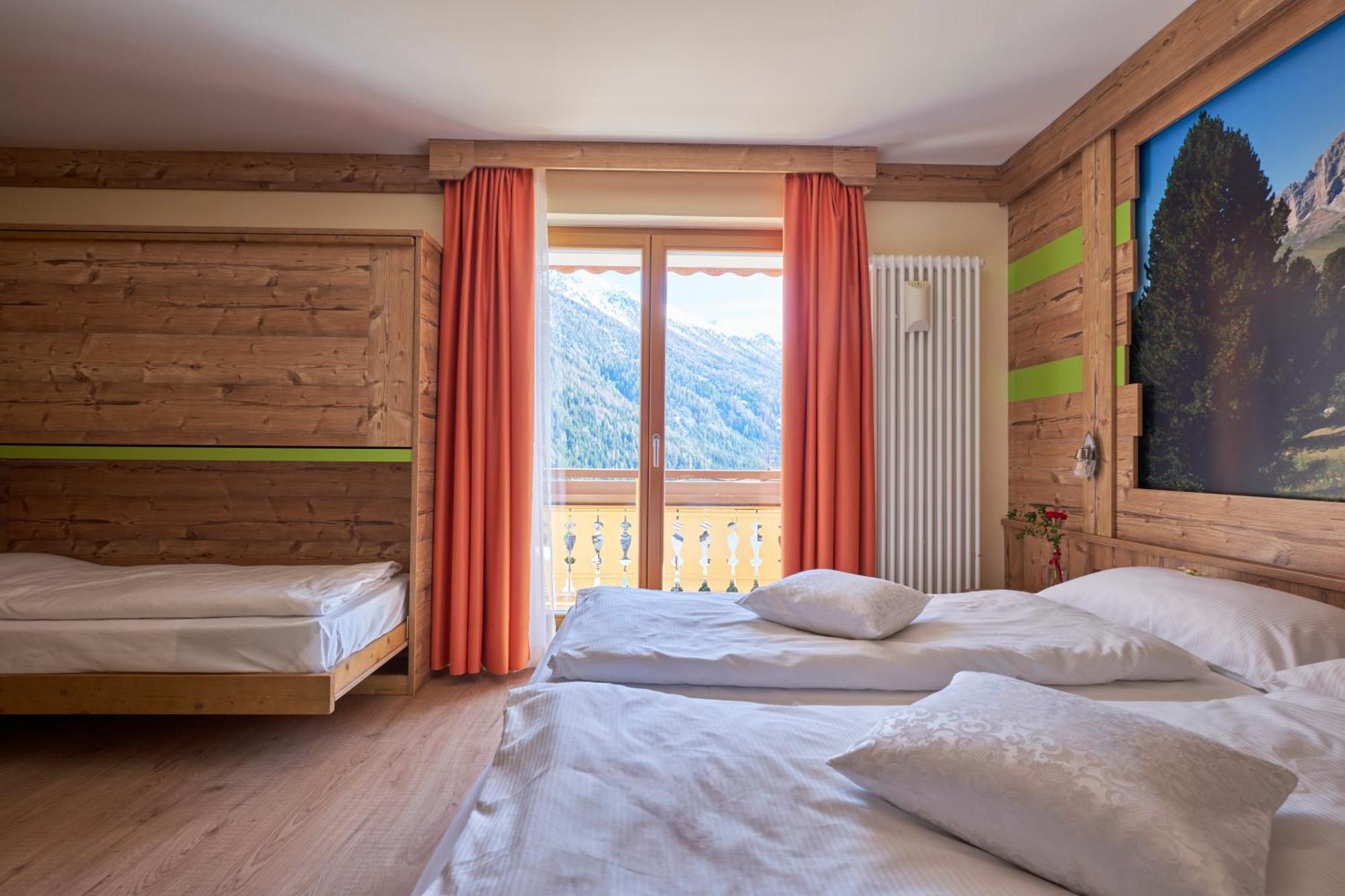 Berg Hotel Latemar Spitze ヴィーゴ・ディ・ファッサ エクステリア 写真