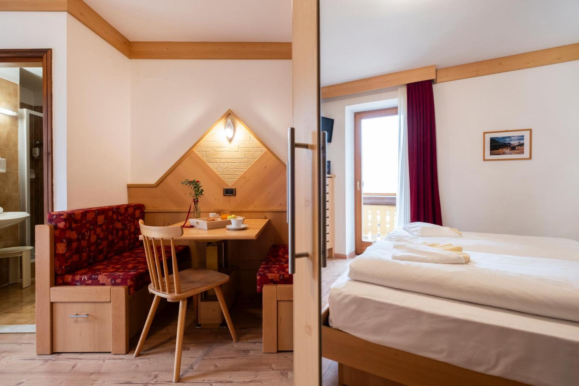 Berg Hotel Latemar Spitze ヴィーゴ・ディ・ファッサ エクステリア 写真