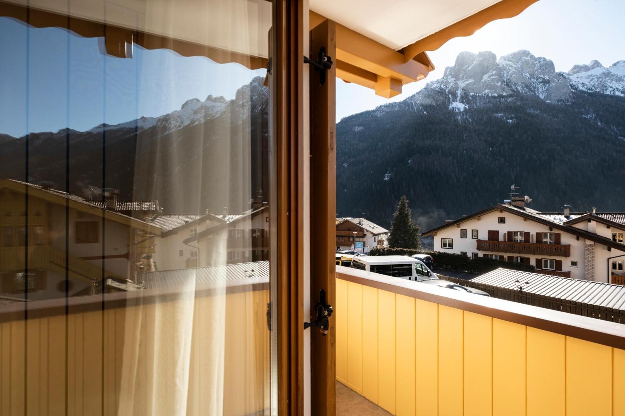 Berg Hotel Latemar Spitze ヴィーゴ・ディ・ファッサ エクステリア 写真