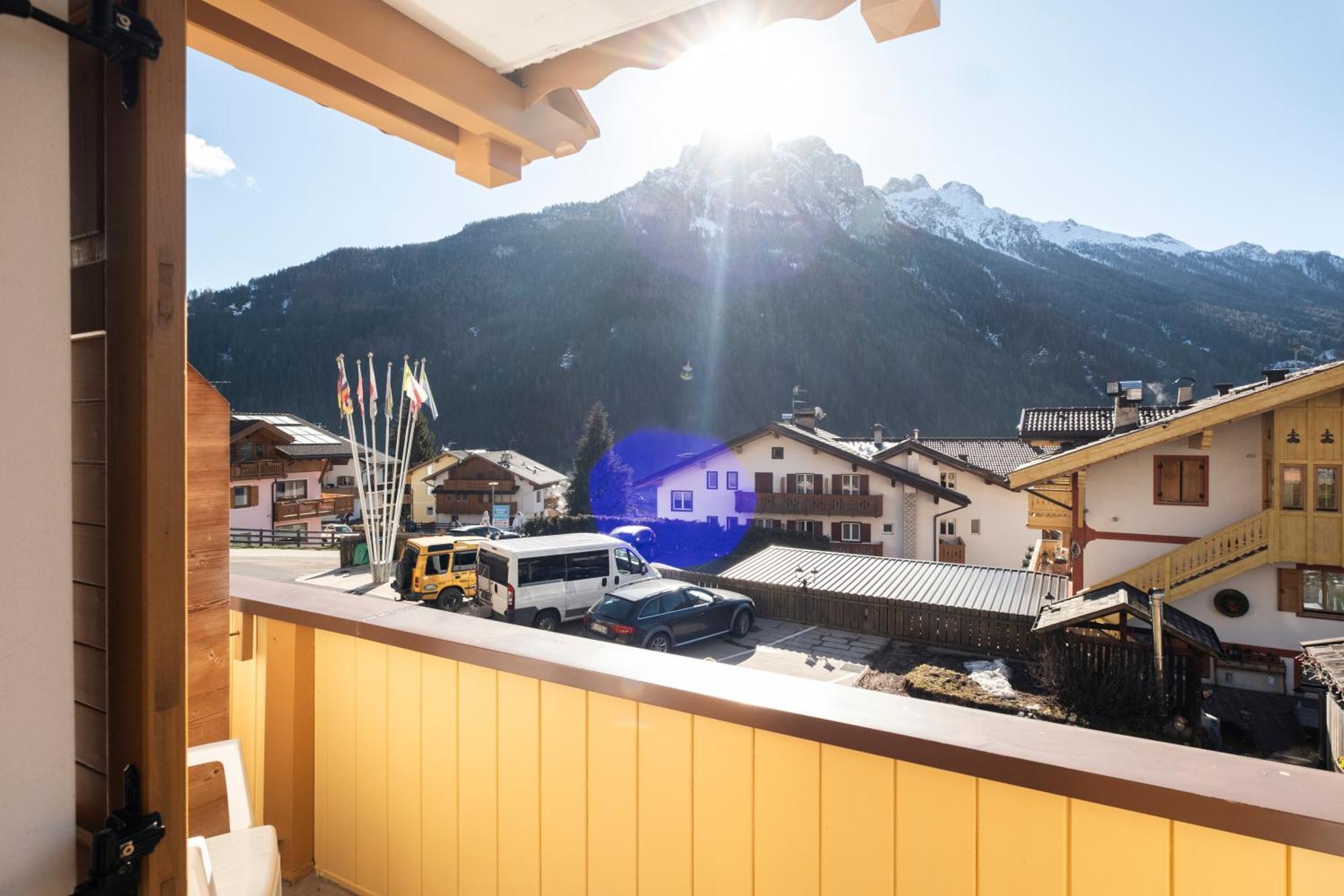 Berg Hotel Latemar Spitze ヴィーゴ・ディ・ファッサ エクステリア 写真