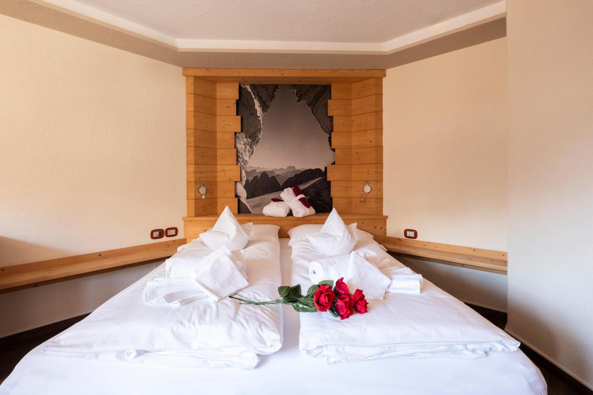 Berg Hotel Latemar Spitze ヴィーゴ・ディ・ファッサ エクステリア 写真